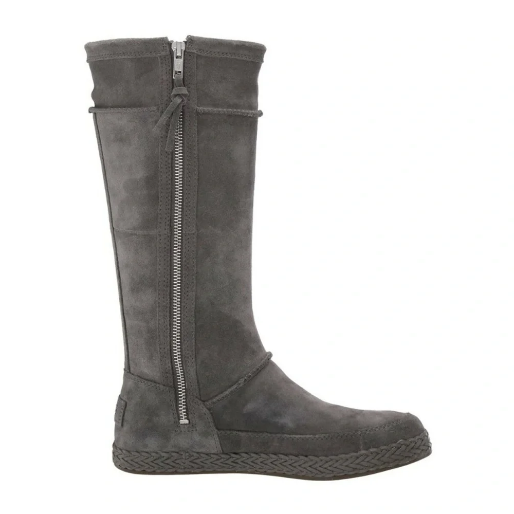 UGG Emerie Knee High Flat Boots Charcoal Gray Suede Tassel Charm Sz 7.5